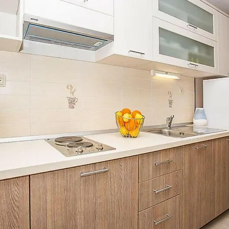 Apartman Julija Cin101017 Cyc Lumbarda